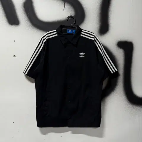 아디다스 빅 프린팅 파이어버드 반팔 코치 자켓