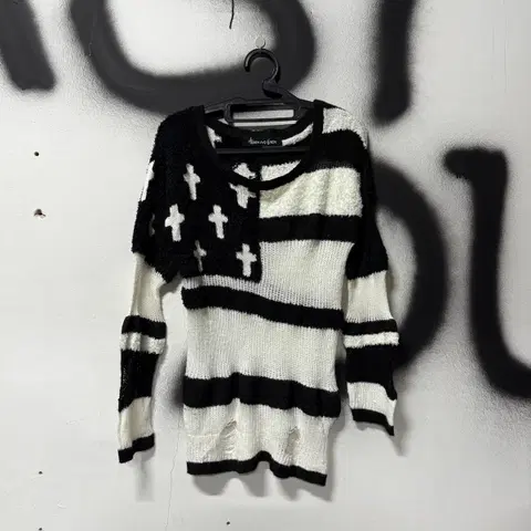 VTG 빈티지 고스펑크 십자가 패턴 데미지 퍼 니트