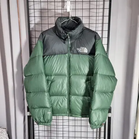 노스페이스 패딩 눕시 700 구스 다운 점퍼 그린 블랙 공용 90