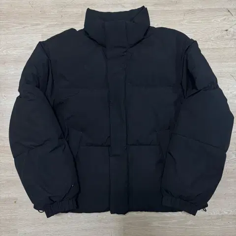 무신사스탠다드 다운 푸퍼 패딩