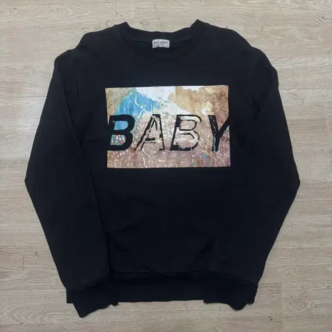 생로랑 빅프린팅 맨투맨