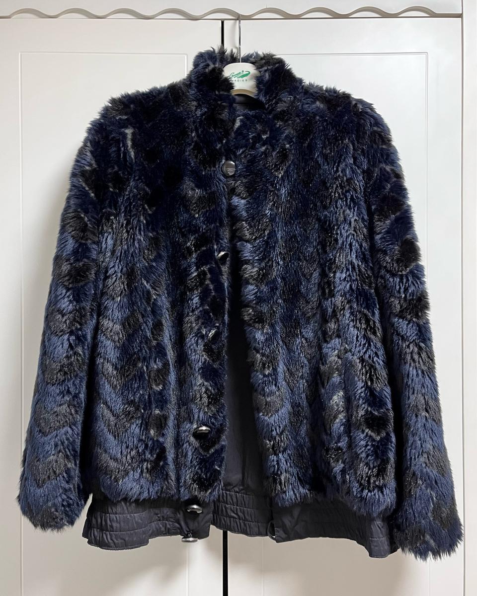 마크제이콥스 양면 퍼점퍼