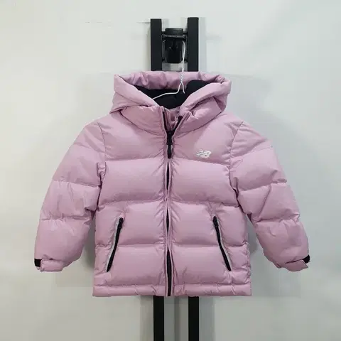 뉴발란스 키즈 패딩 에센셜 다운 숏패딩 퍼플 100 (3~4세)
