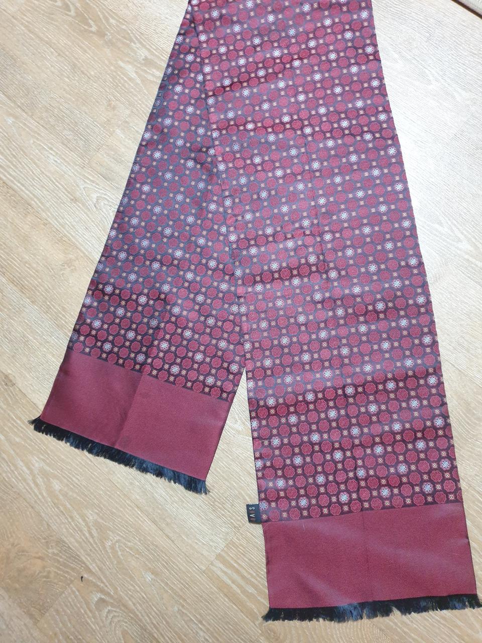 명품 닥스(정품)멋쟁이남성 실크 머플러 목도리입니다