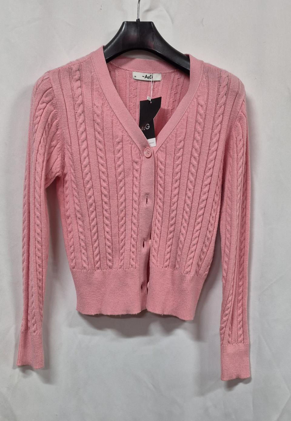 새상품 A&G 여성핑크 꽈배기 니트 가디건 S