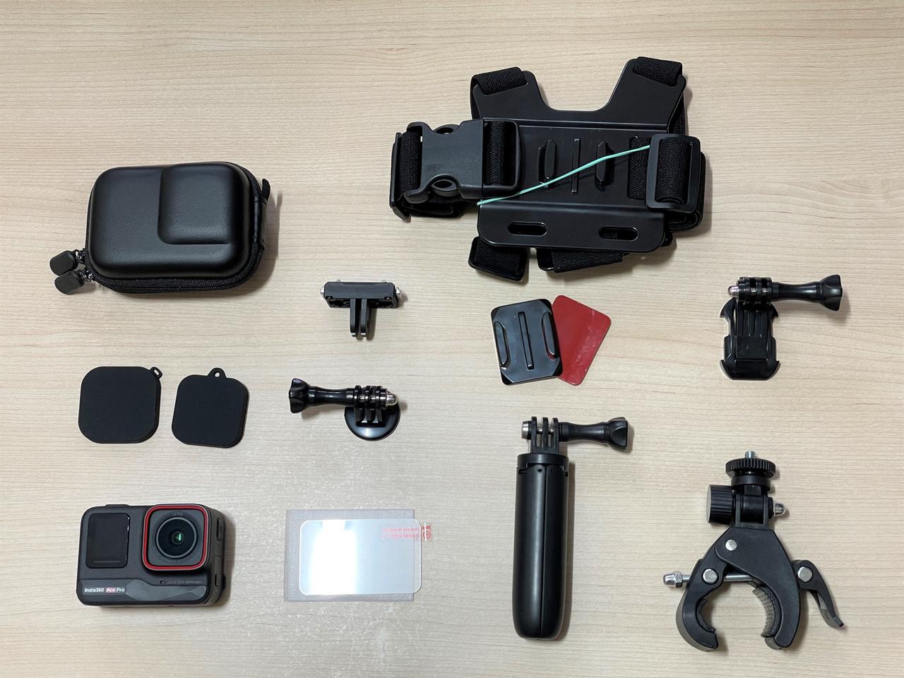 인스타360 에이스프로 악세사리 풀셋트 (바이크킷, 셀피스틱 등)