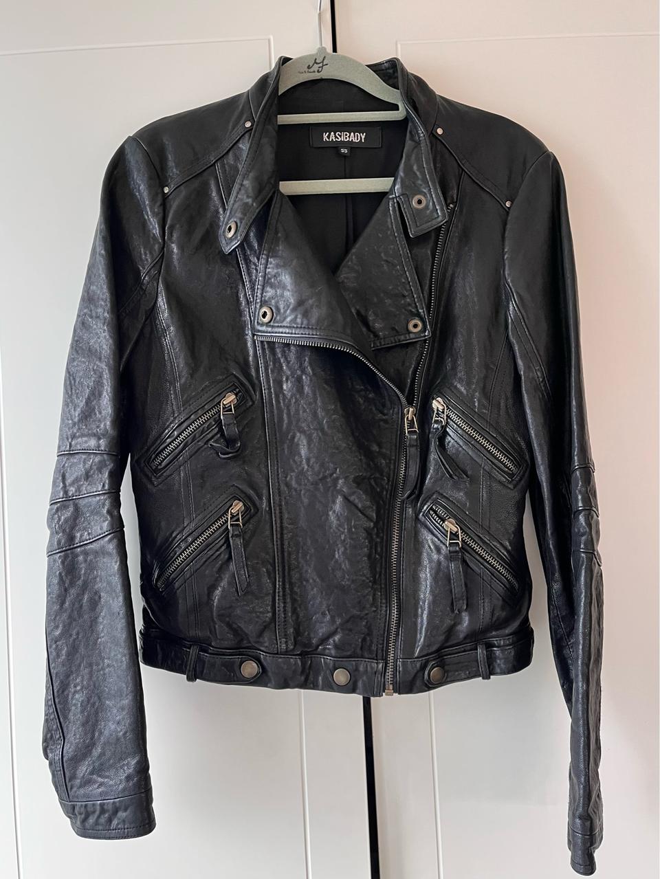카시바디 가죽자켓