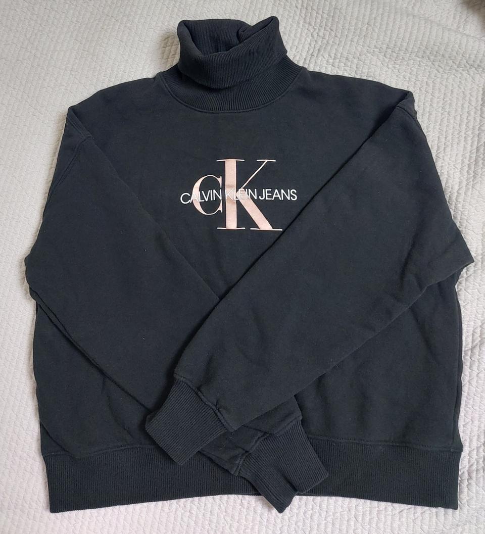 캘빈클라인 세미크롭기모맨투맨55