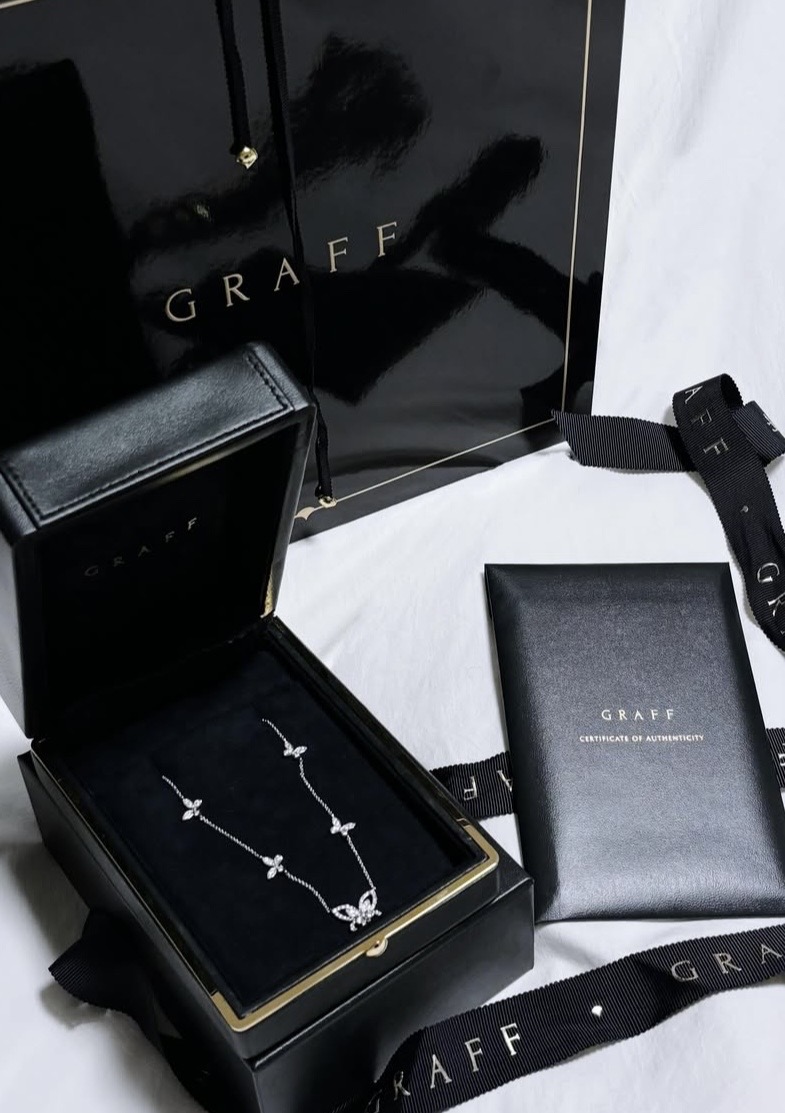 정품급 그라프 멀티 버터플라이 목걸이 팝니다