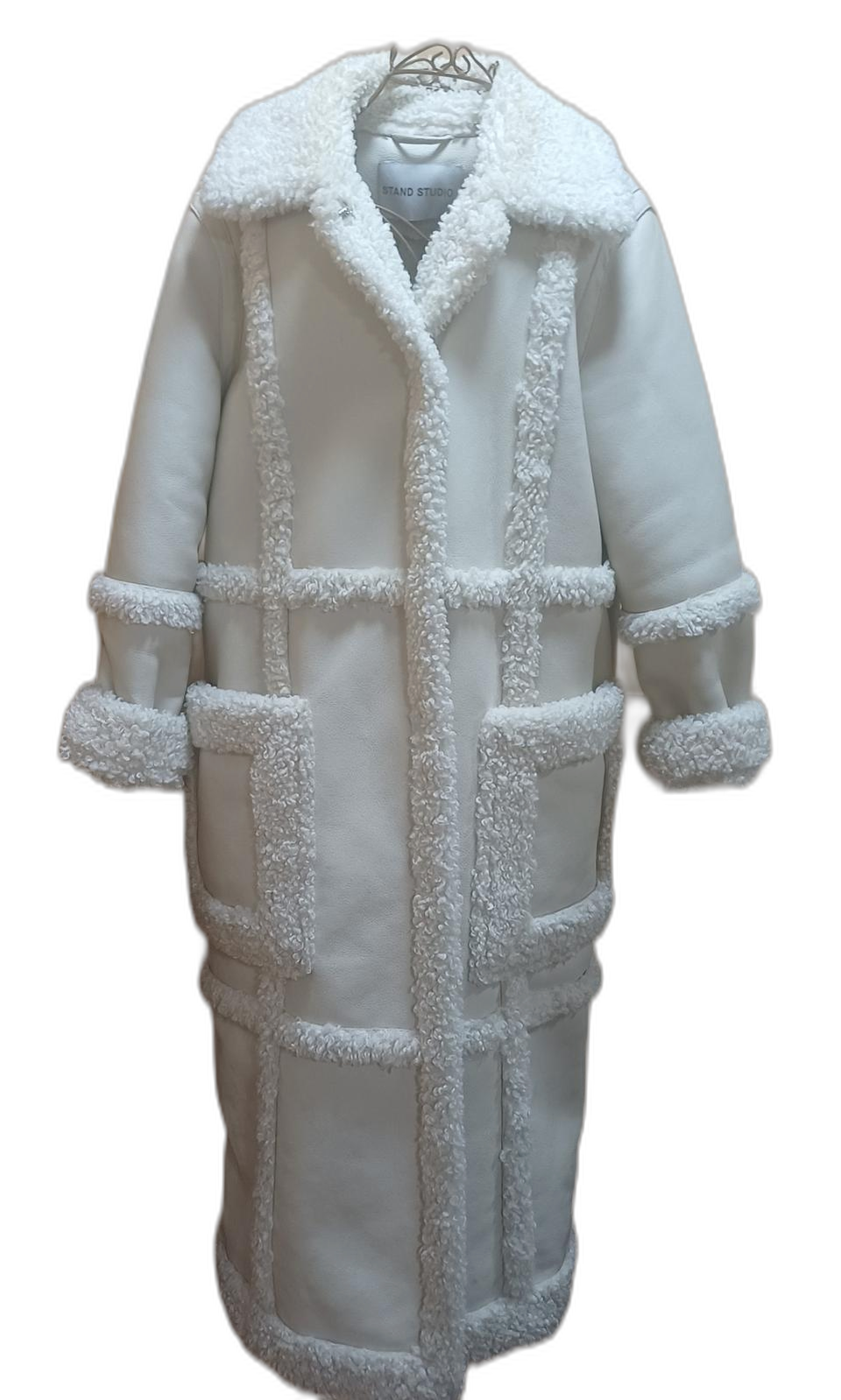 스탠드 스튜디오 STAND STUDIO 아이보리 롱 무스탕 코트