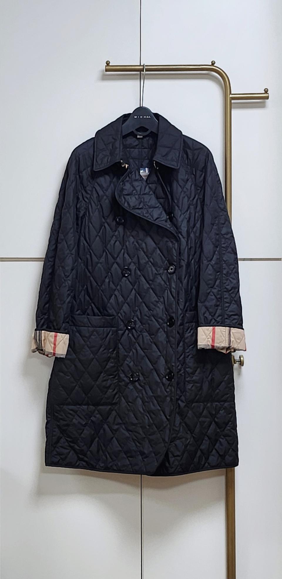 새상품 버버리 타이팅 퀄팅 경량 코트M