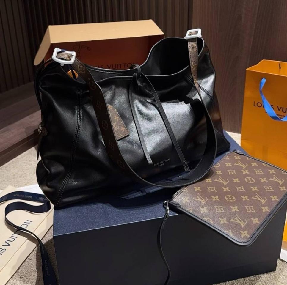 루이비통 캐리올  바이브