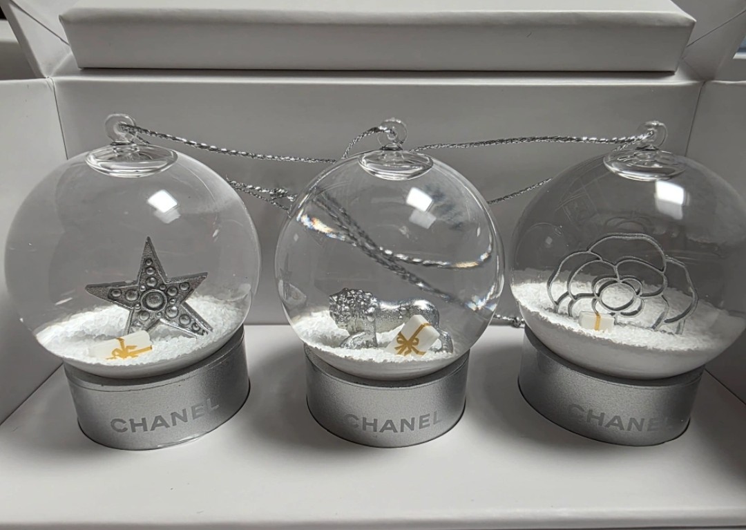 샤넬 미니 스노우볼 2024년 홀리데이 콜렉션