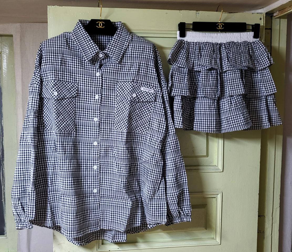 미개봉 새상품 체크 포켓 파워 숄더 셔츠 프릴 캉캉 스커트 세트