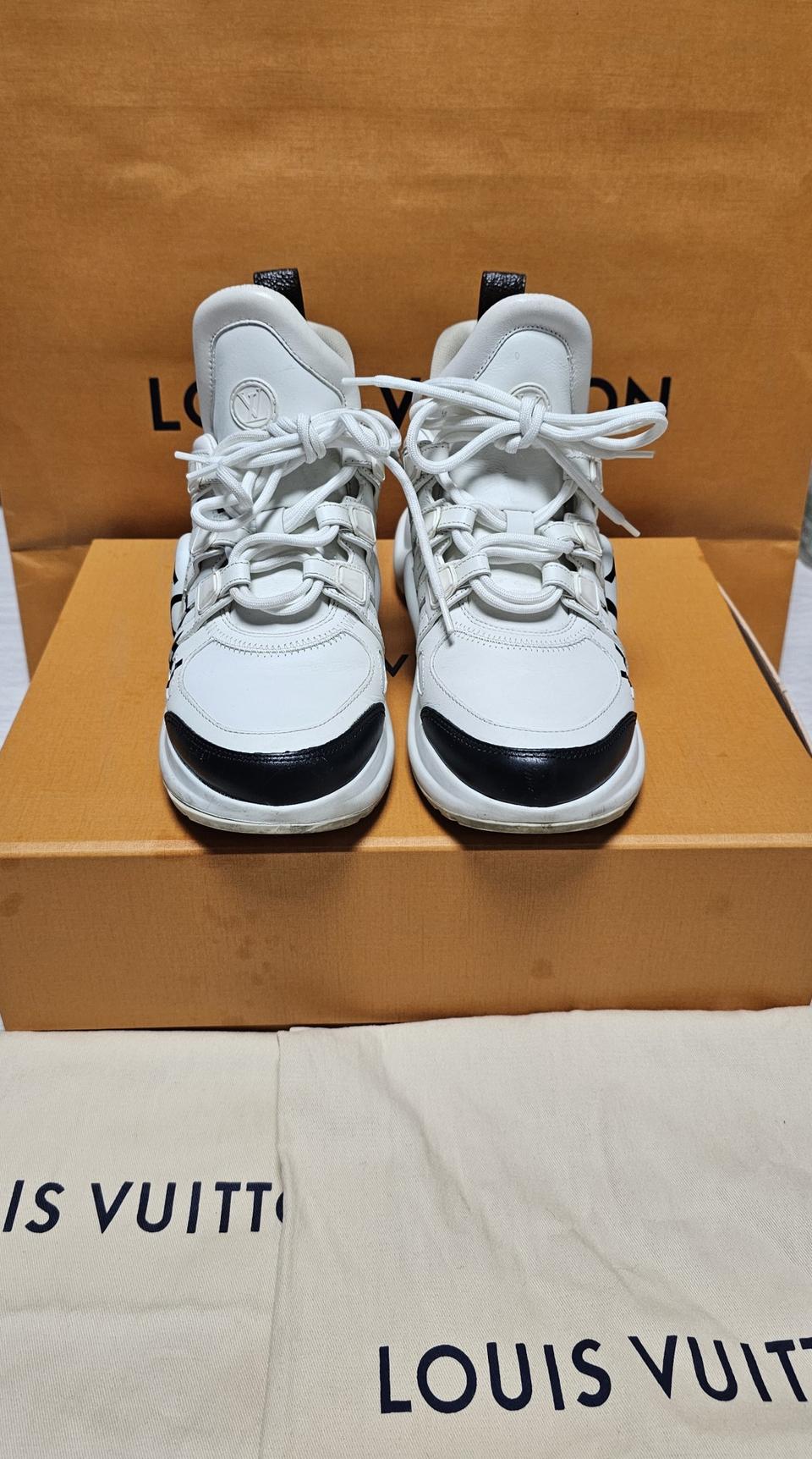 정품 여성 루이비통 레터링 아치라이트 스니커즈 37
