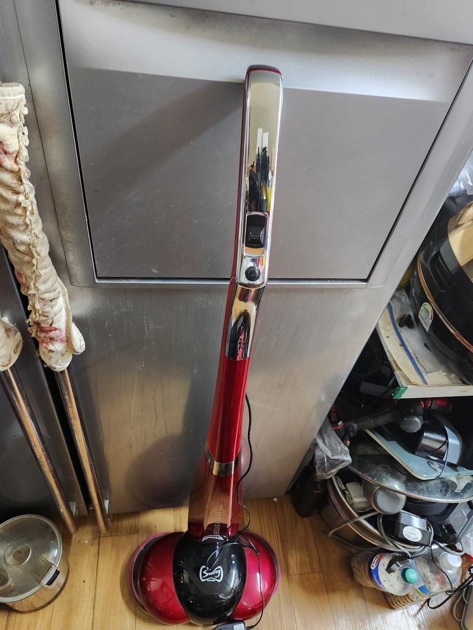 스윙 진공 물걸레청소기 SWING-8000 판매합니다