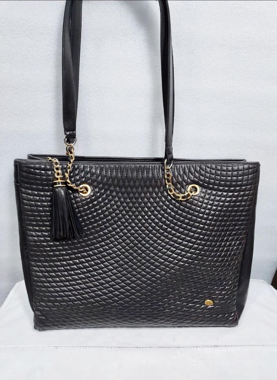 발리정품가죽앰보테슬백