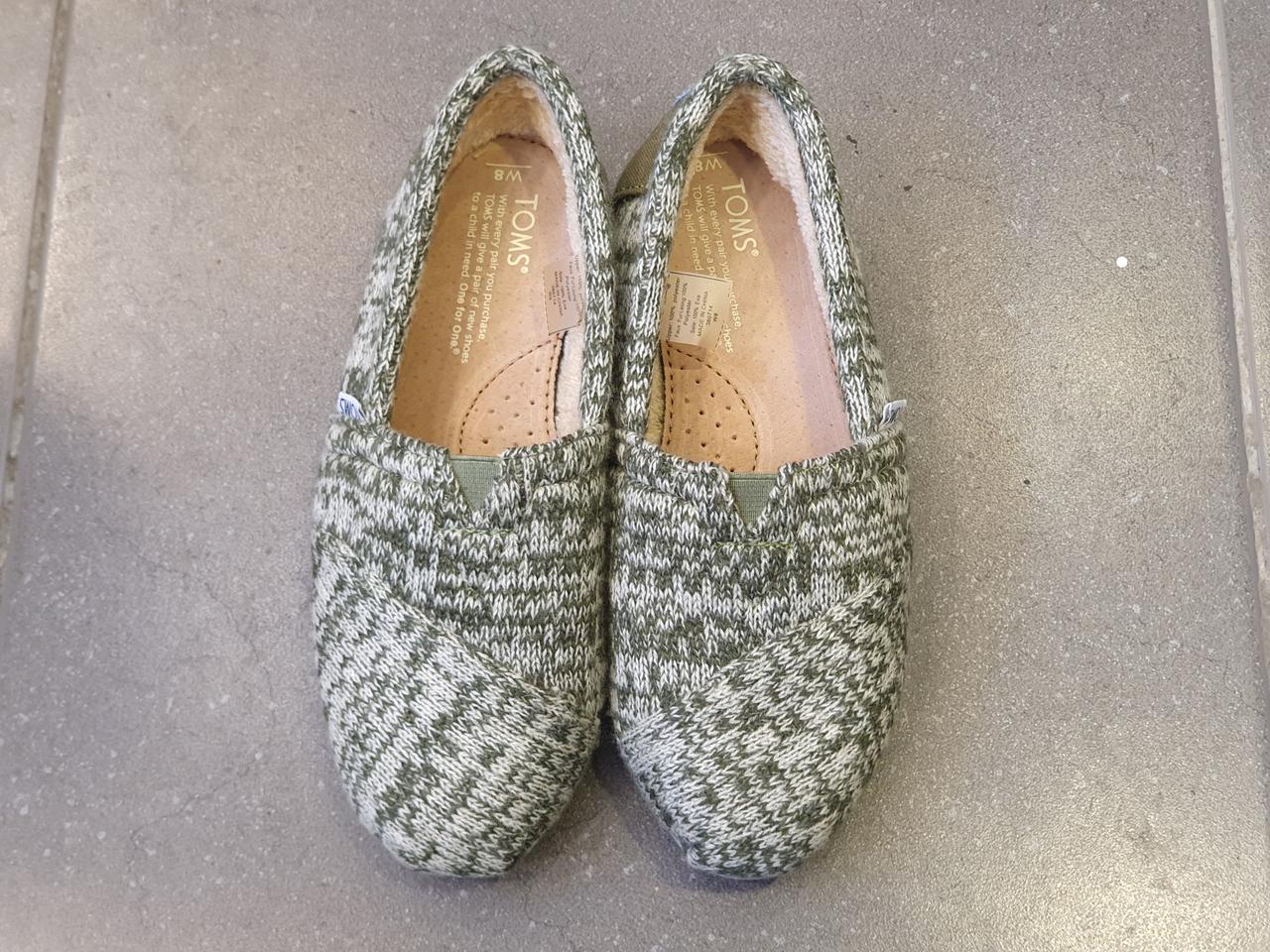 탐스 여성 니트 슬립온 W8