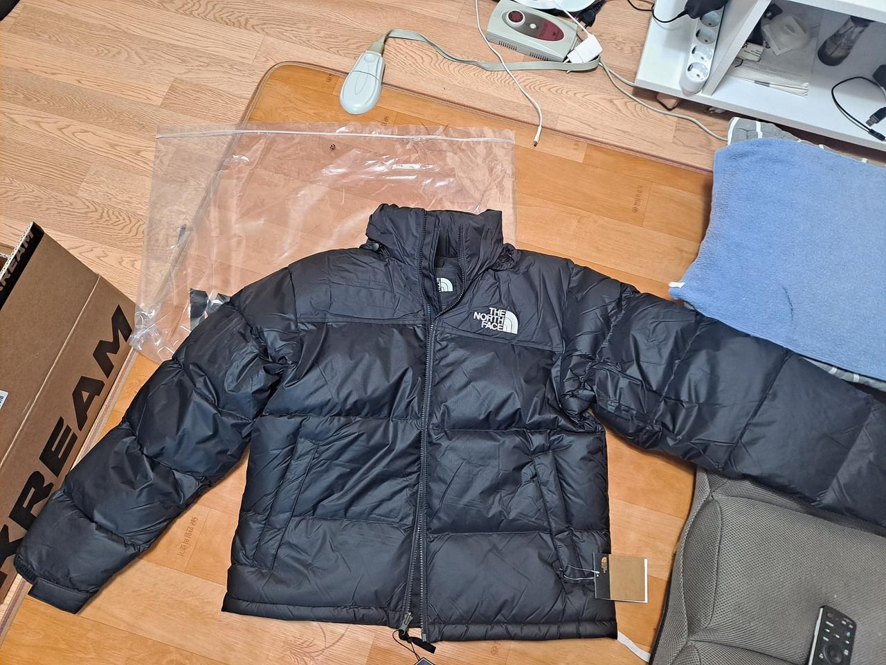 노스페이스 눕시 1996 패딩 해외판
