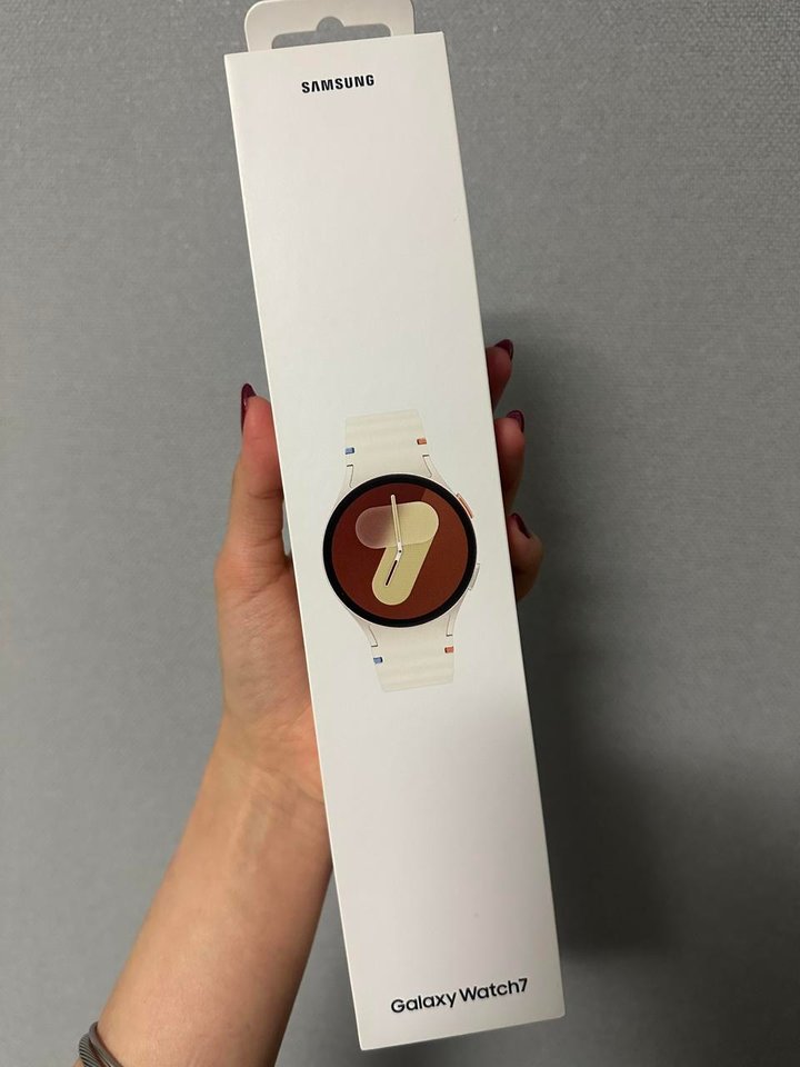 갤럭시 워치7 40mm 크림 미개봉 판매합니다!
