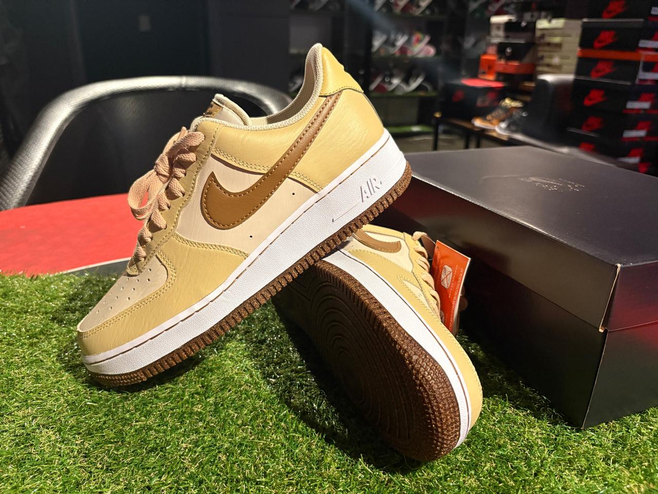 [새상품/270] 나이키 에어포스 펄화이트 세서미