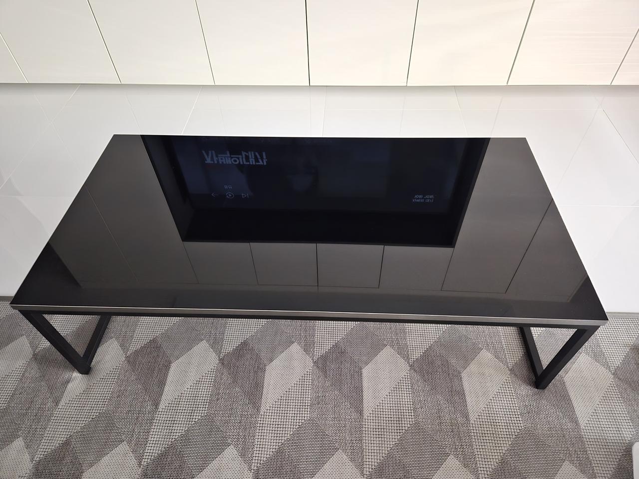 블랙 유리 거실 테이블