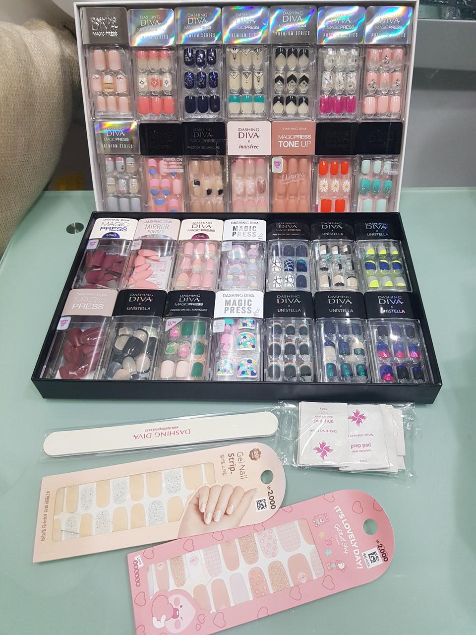 데싱디바 네일팁 모두드려요(새상품)