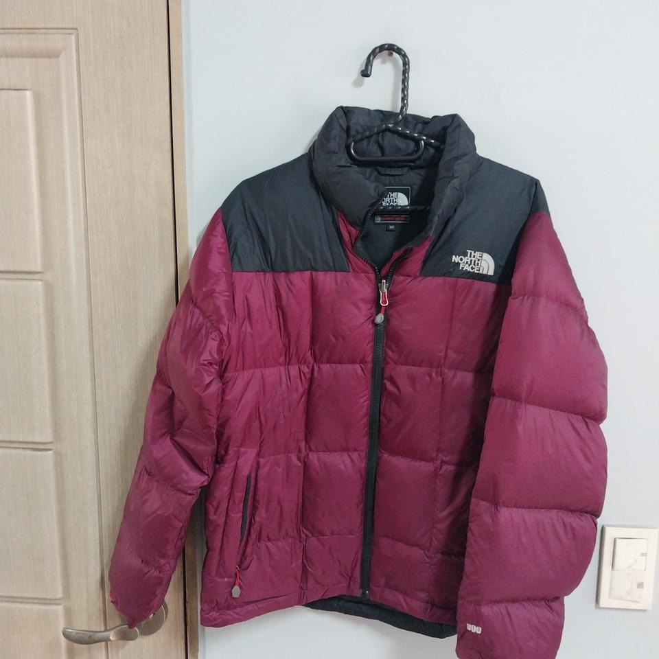 노스페이스 거위털 패딩 남성90 사이즈