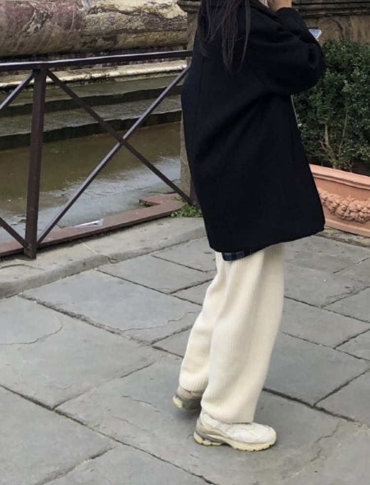 에크리스 홀가먼트 니트팬츠 새상품