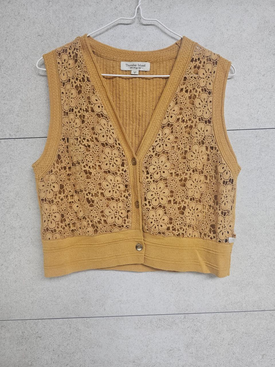 써스데이아일랜드  니트 조끼