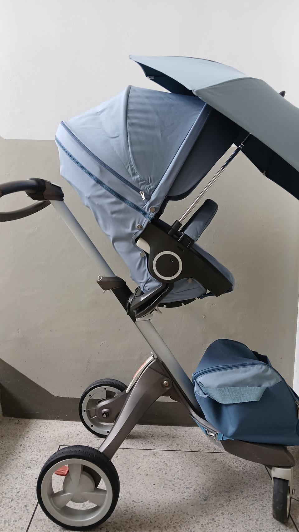 노르웨이산 최고급 명품 럭셔리 디럭스 유모차 스토케. 정품 우산 + 정품