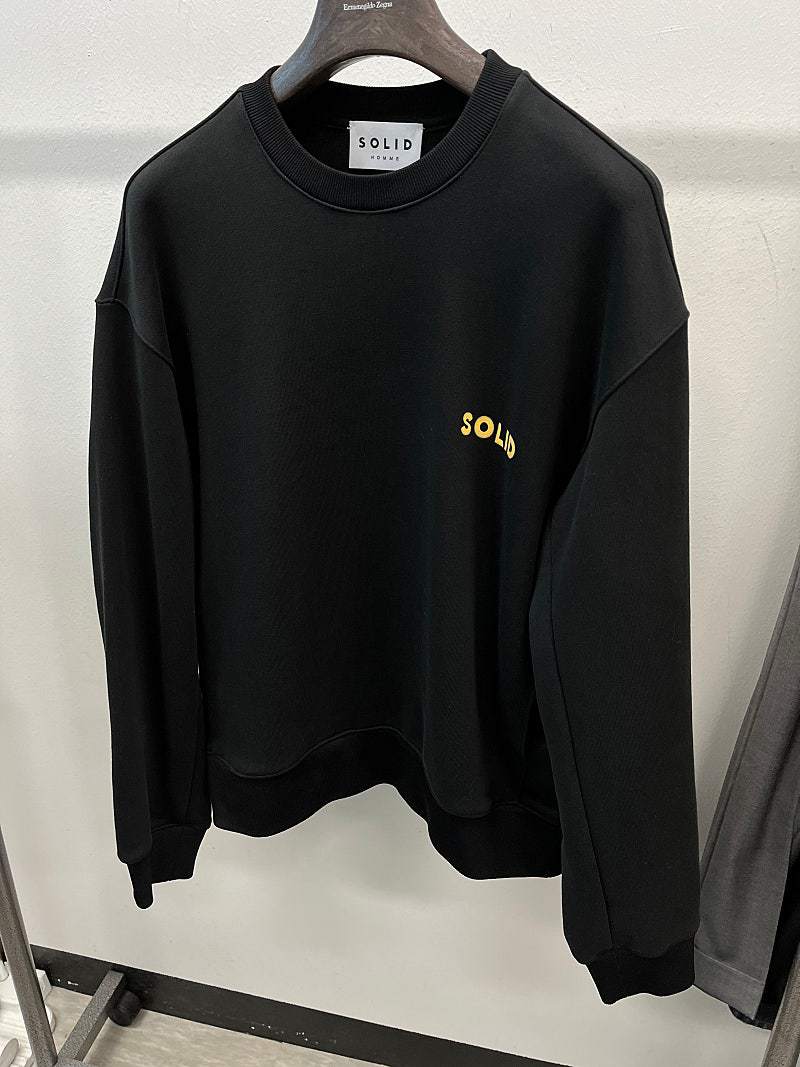 100) 솔리드옴므 로고 오버 맨투맨