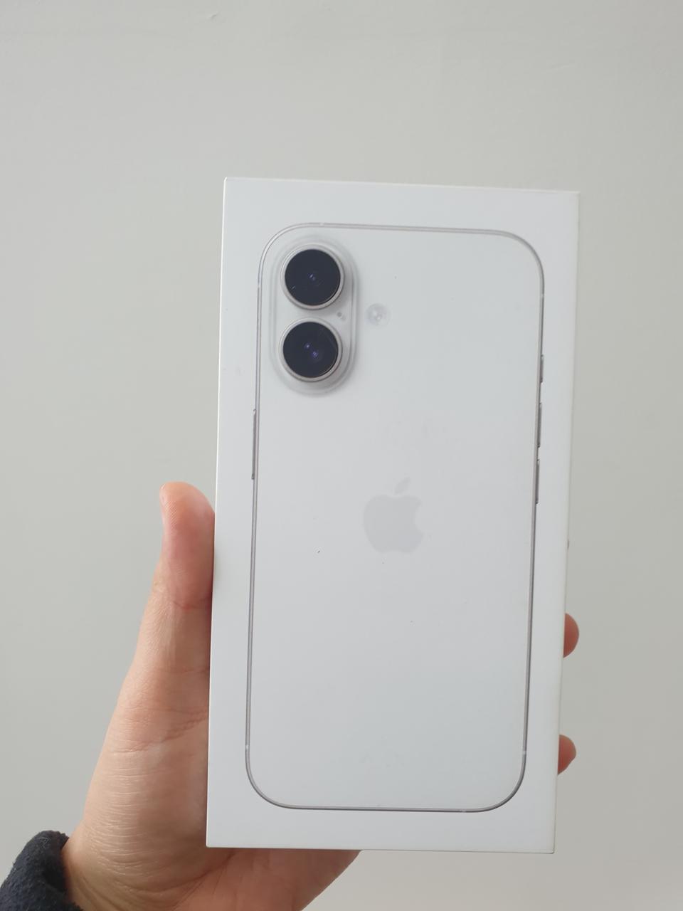 할인가능 S급)무잔상 아이폰16 256기가 화이트 풀박스 884