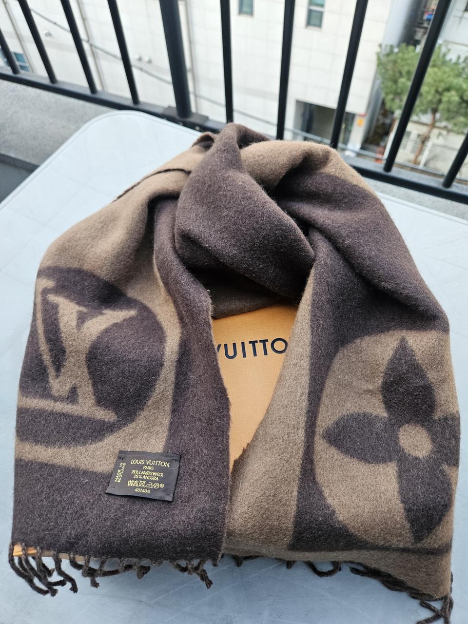 정품●루이비통 모노그램 램스울 앙고라 혼방 머플러 목도리
