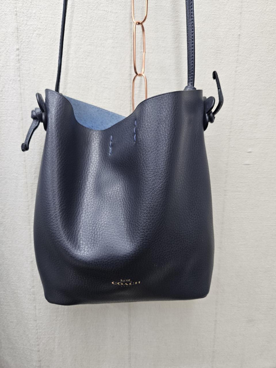 코치  버킷백  크로스백