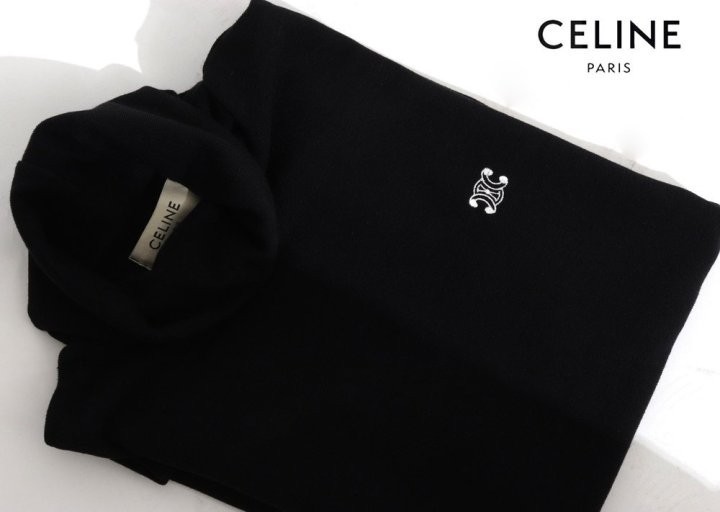 셀린느 트리오페 터틀넥 니트