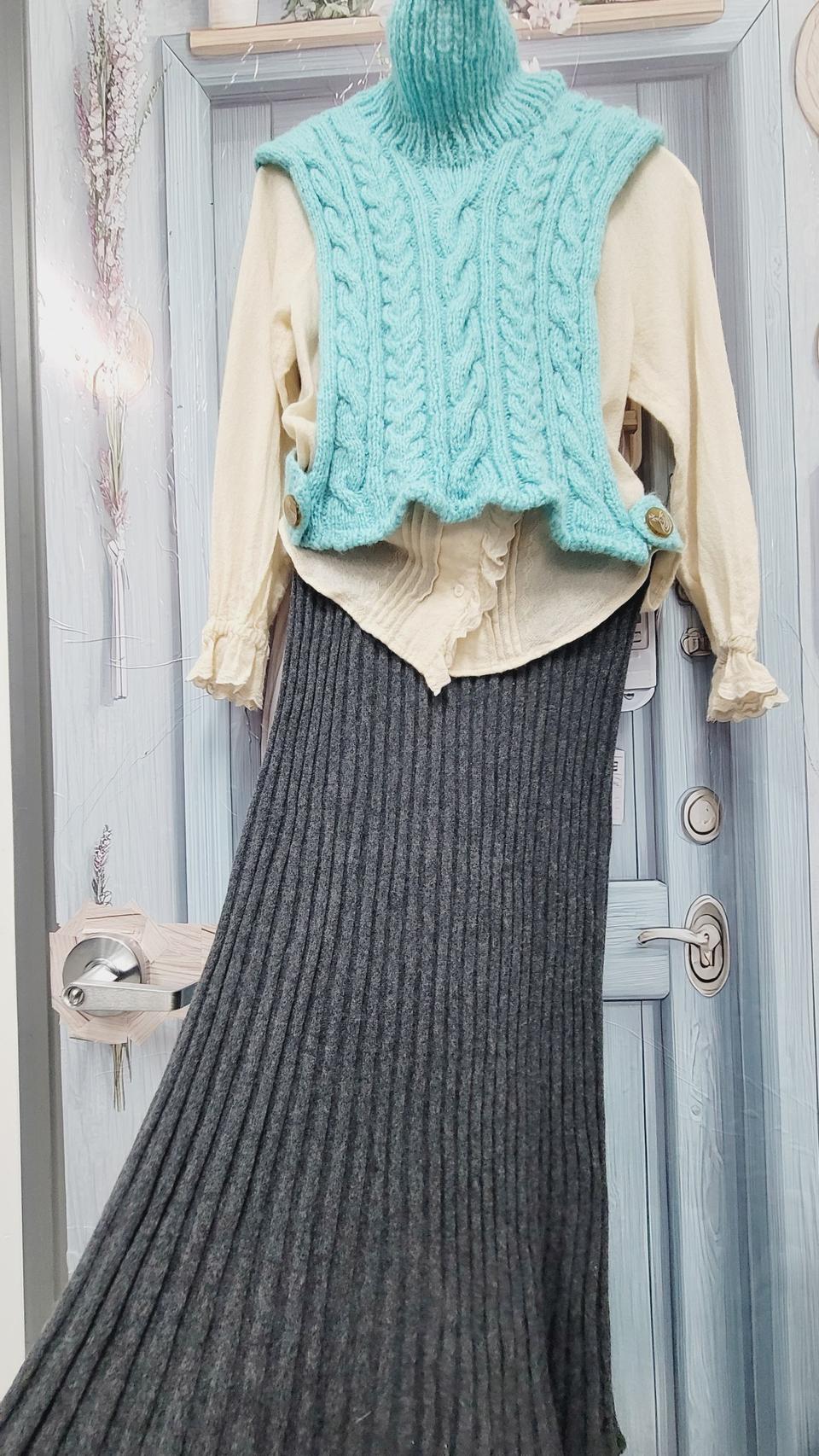 핸드메이트 케이블 니트. 수입 캐시미어 니트스커트