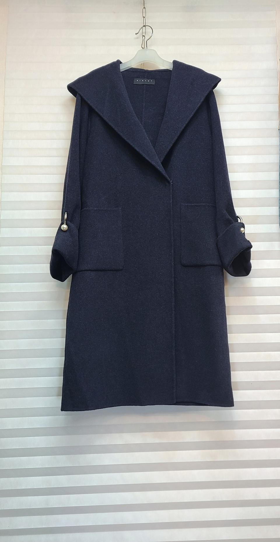 시슬리> 울캐시미어 후드코트 (538천원)