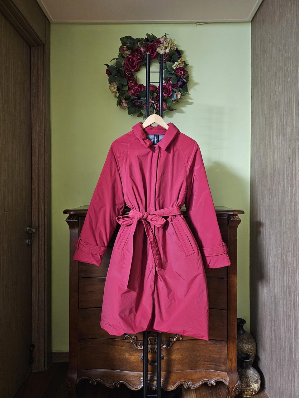 다니엘 에스떼 거위털패딩(2020년)