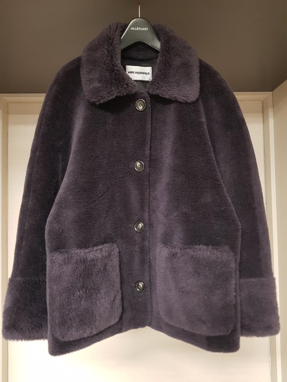 칼라거펠트 양모 코트(택포)