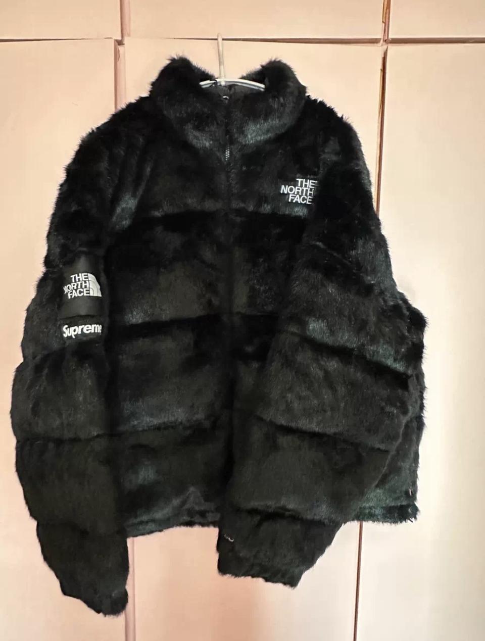 슈프림 x 노스페이스 포우 퍼 눕시 자켓 블랙