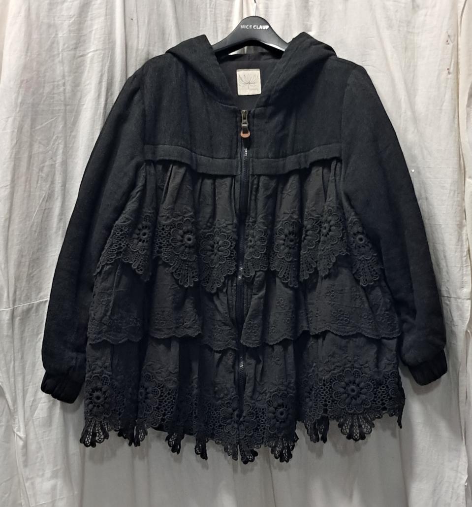 투스토리지니 레이스 후드 집업 자켓