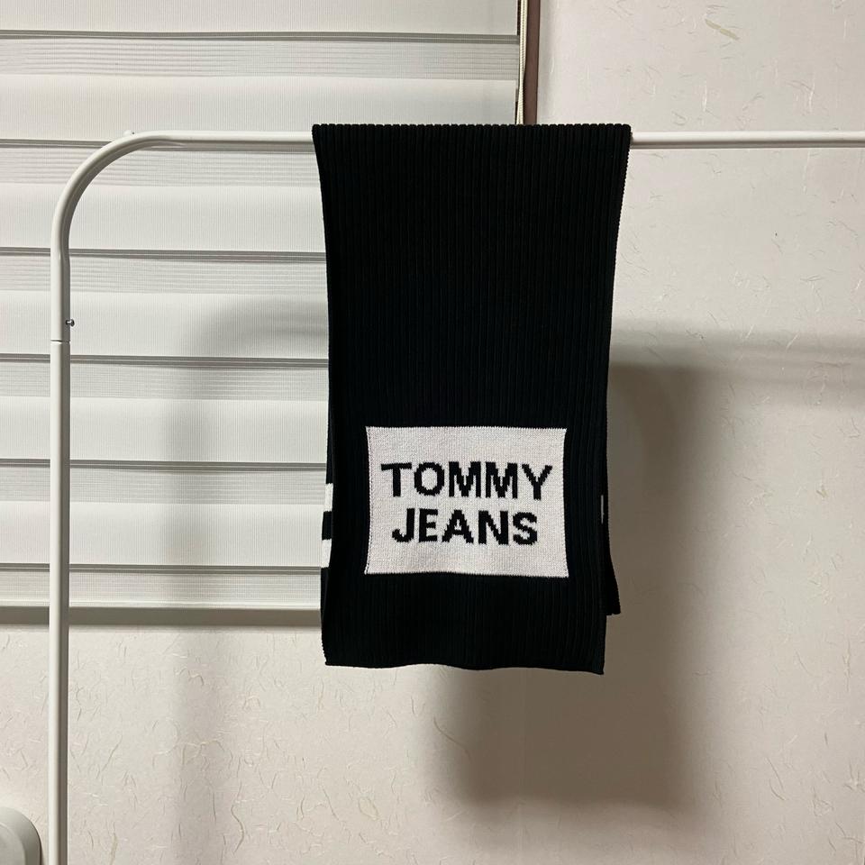 타미힐피거 니트 머플러(목도리)