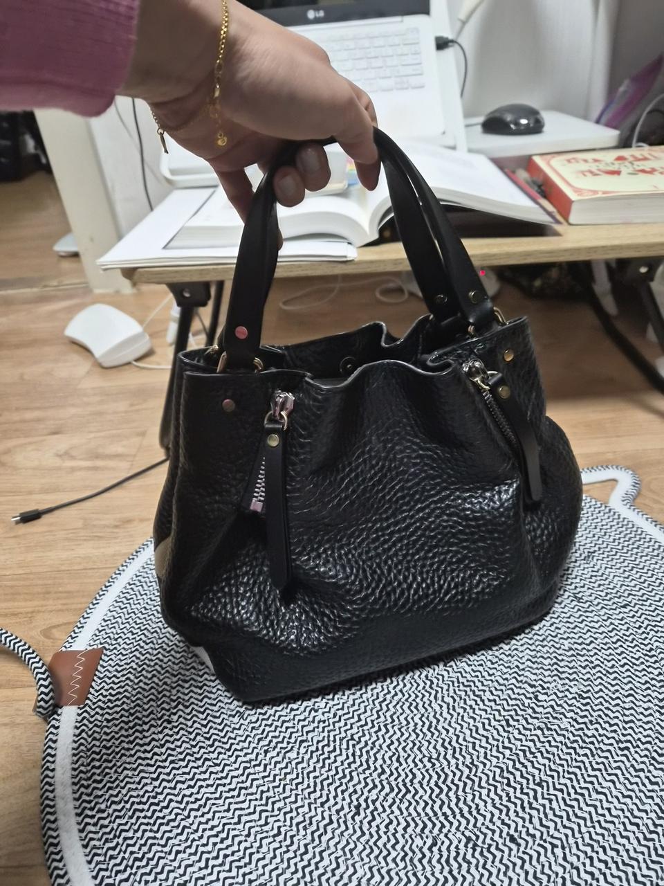 버버리 가죽 크로스토드백