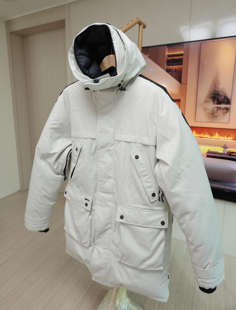 화이트 컬러가 주는 여유. 노비스 헤비다운