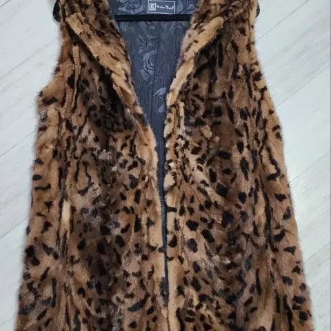 레오파드 후드 밍크 베스트 44