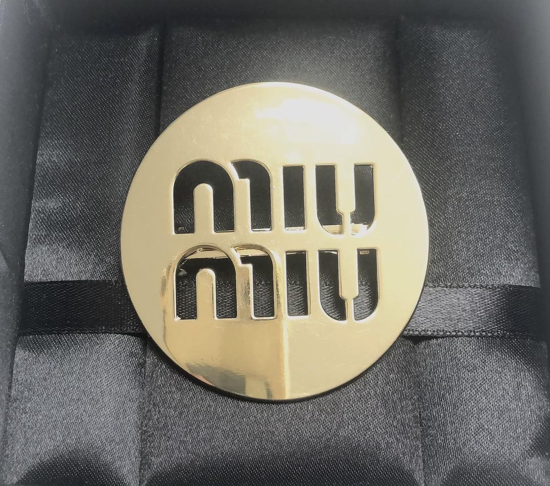 미우미우 헤어핀