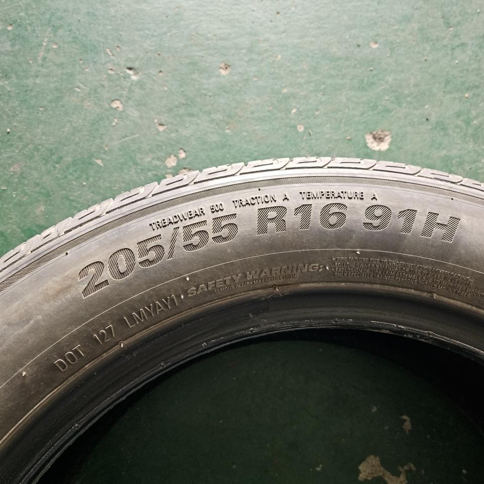 205 55 16 금호타이어 중고 팝니다