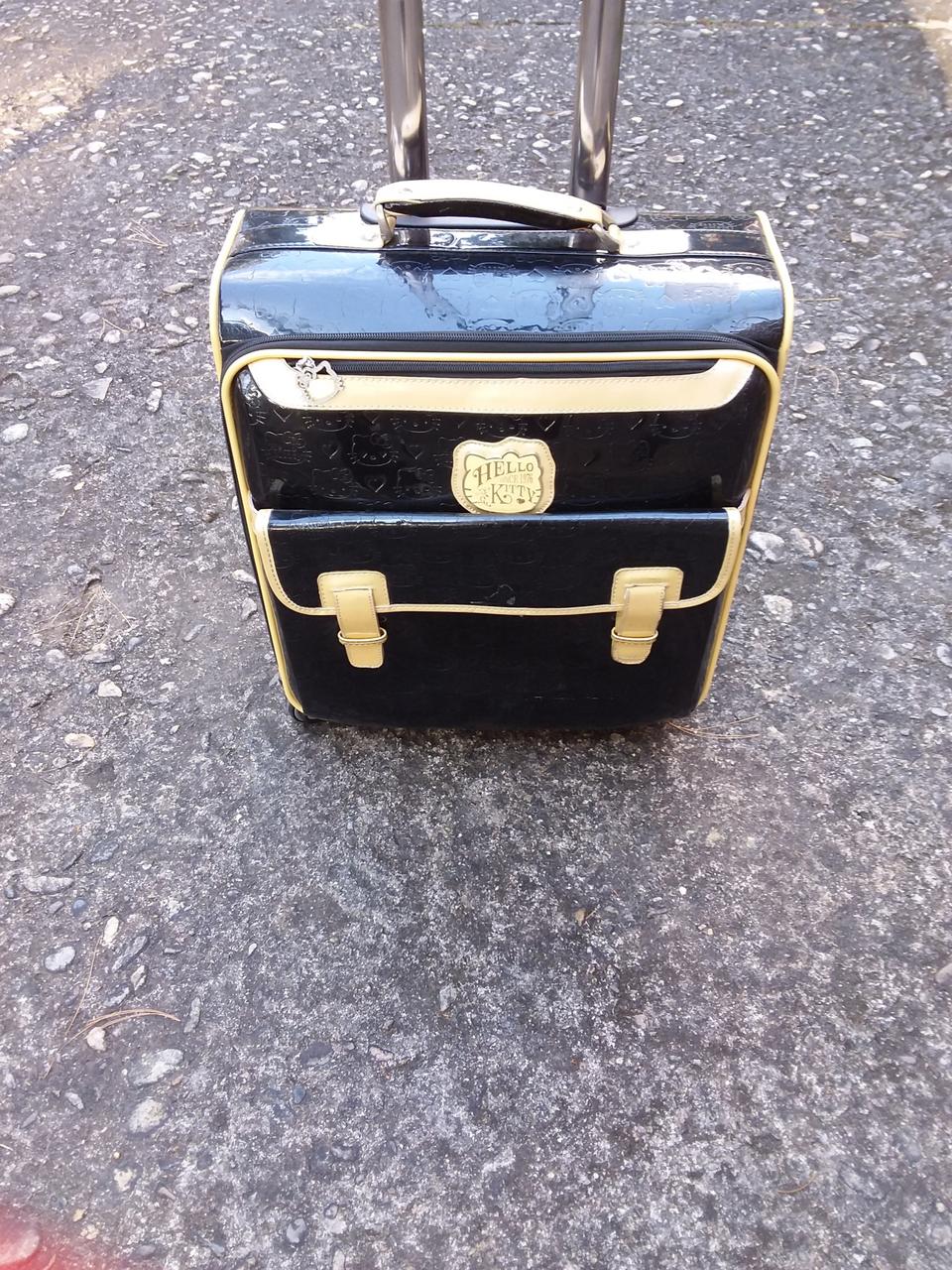헬로키티 캐리어 가방
