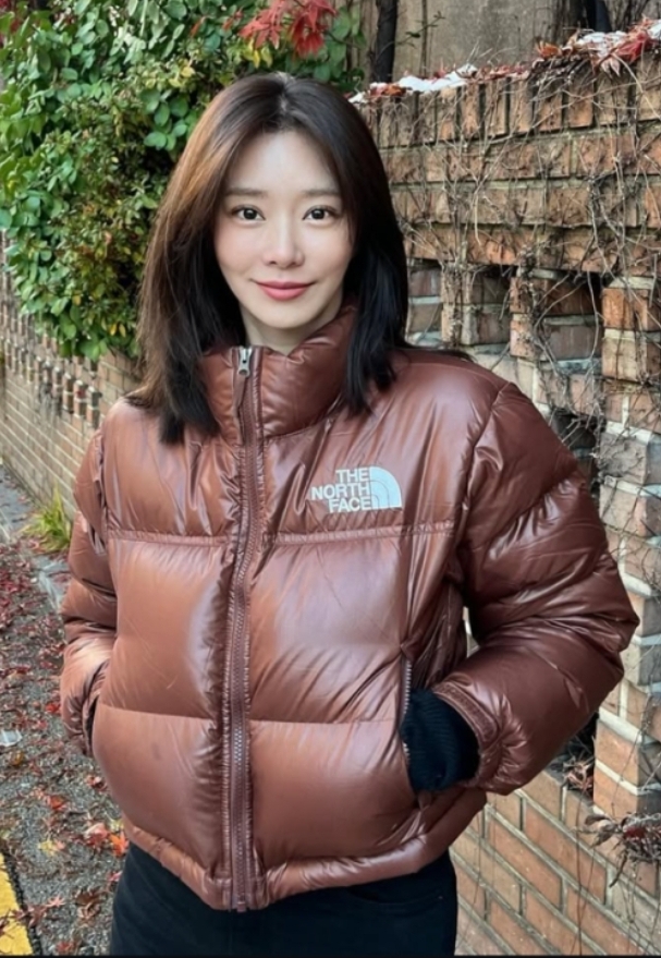 노스페이스 여성 1996 에코 눕시 구스다운 패딩 자켓 각 85S,90M